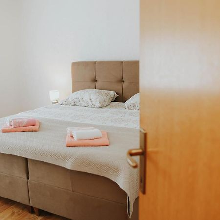 I&T Apartman Госпич Экстерьер фото