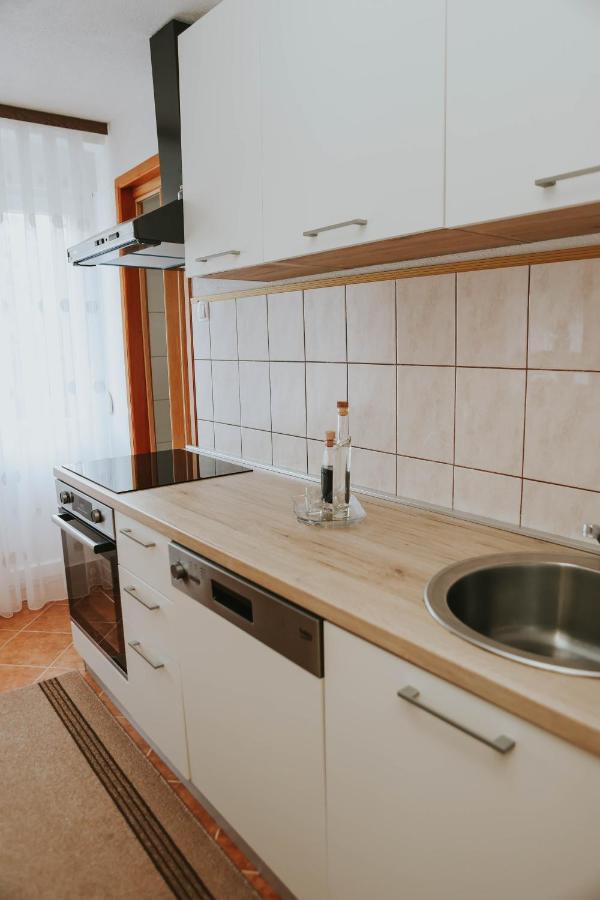 I&T Apartman Госпич Экстерьер фото