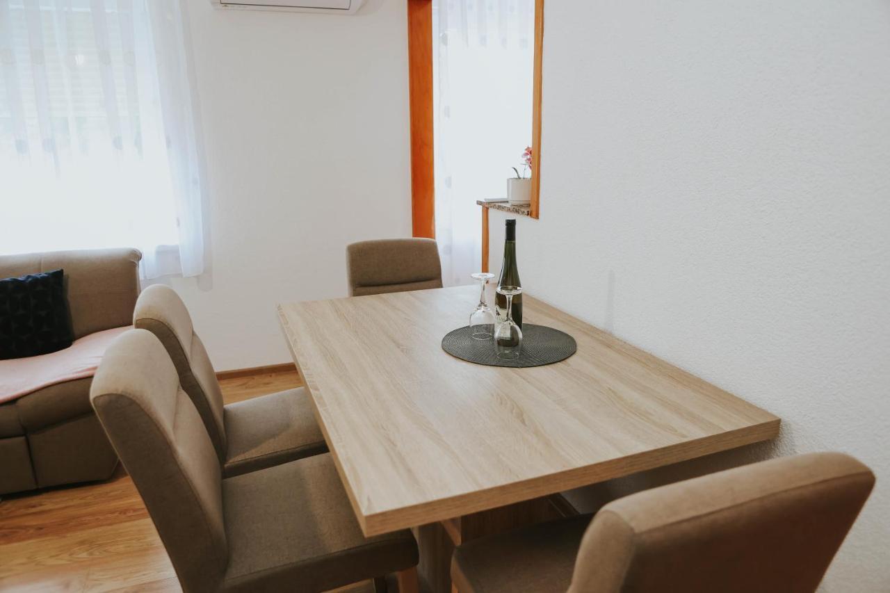 I&T Apartman Госпич Экстерьер фото
